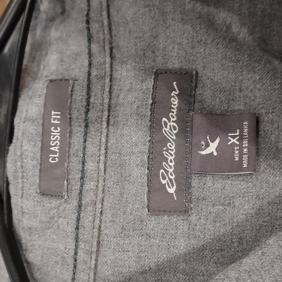 Eddie Bauer Medium Gray Classic Fit Button Tab, Button Down Long Sleeve Shirt XL - Picture 7 of 10